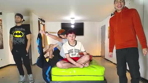 THOMAS AND DAMIAND online show from 16, 11, 2025