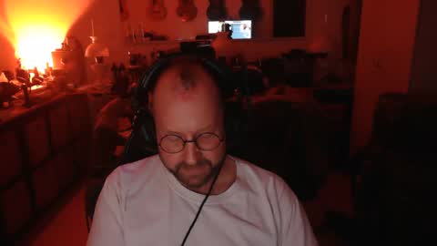 Snapshot of icum4ladies2021 chatting on 4, 12, 2025 icum4ladies2021 online show from 4, 12, 2025