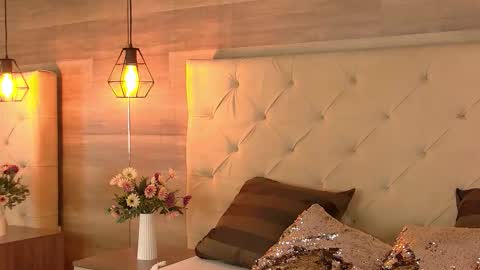 Ida Mask online show from 15, 9, 2025