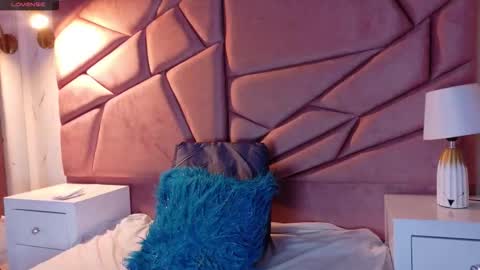 Snapshot of idk_24 chatting on 24, 2, 2026 Tifanny online show from 24, 2, 2026