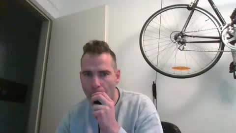 idontknowwhy1 online show from 17, 12, 2024