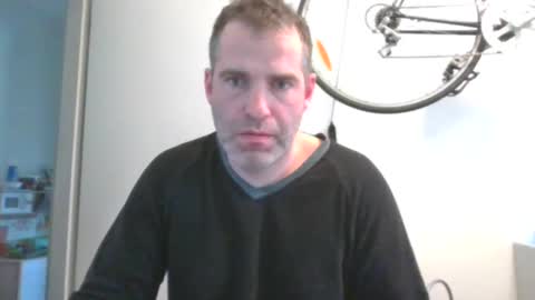 idontknowwhy1 online show from 12, 3, 2025