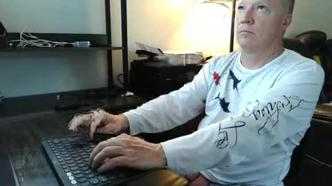 ieatbackdoor69 online show from 2, 7, 2026