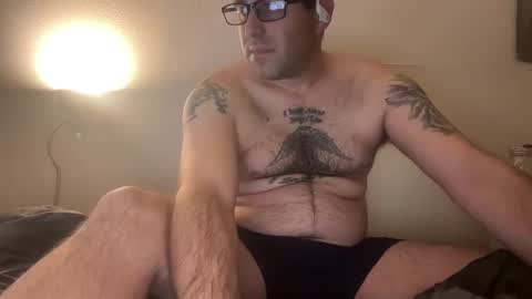 Snapshot of ij1321 chatting on 13, 2, 2026 LonelyDad online show from 13, 2, 2026