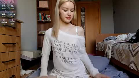 Snapshot of ilianamessersmith chatting on 19, 5, 2026 ShyLuna online show from 19, 5, 2026