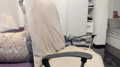 Bamby online show from 18, 12, 2025