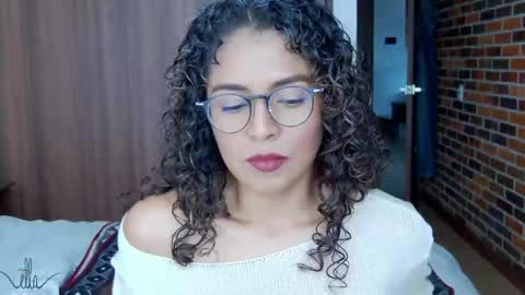 Snapshot of illaroom chatting on 2, 12, 2024 Kloe online show from 2, 12, 2024