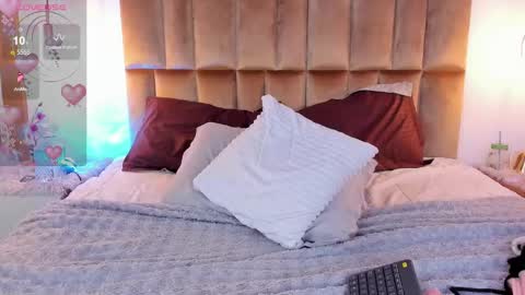 Anna  online show from 28, 12, 2024