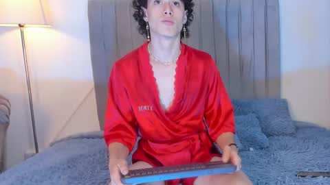 Snapshot of im_perseo_ chatting on 20, 12, 2025 Perseo - Help me with 50 thumbs up online show from 20, 12, 2025