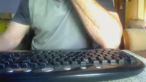 Snapshot of imaussiechris chatting on 2, 2, 2025 Aussie Guy online show from 2, 2, 2025