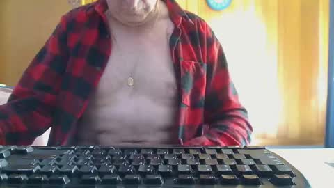 Snapshot of imaussiechris chatting on 20, 4, 2026 Aussie Guy online show from 20, 4, 2026