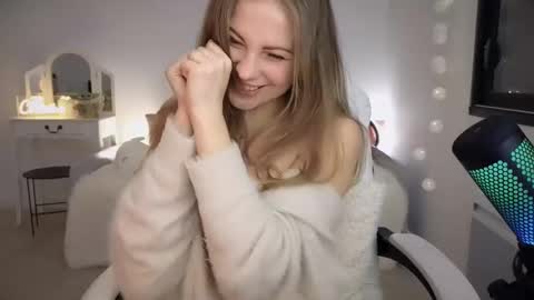 ImKeira online show from 25, 2, 2025