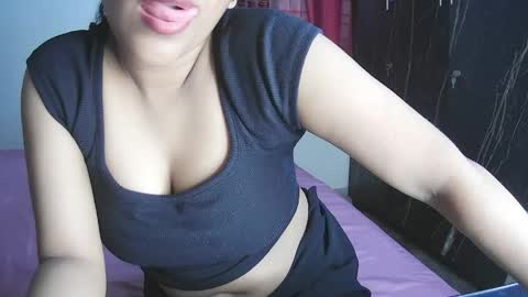 Snapshot of imlovelyrose chatting on 27, 5, 2026 ROSE online show from 27, 5, 2026