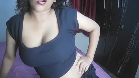 Snapshot of imlovelyrose chatting on 29, 5, 2026 ROSE online show from 29, 5, 2026