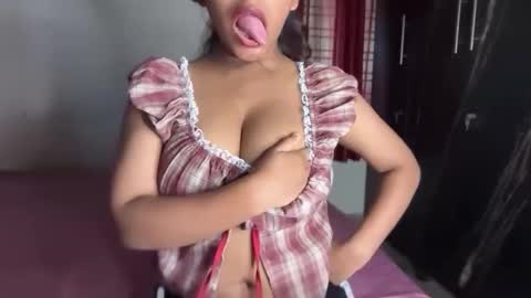 Snapshot of imlovelyrose chatting on 1, 6, 2026 ROSE online show from 1, 6, 2026