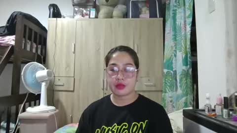 Snapshot of immaculate02 chatting on 6, 1, 2025 Immaculate02 online show from 6, 1, 2025