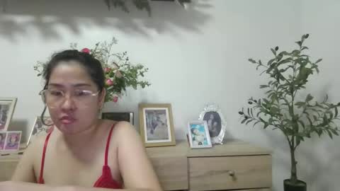 Snapshot of immaculate02 chatting on 14, 5, 2026 Immaculate02 online show from 14, 5, 2026