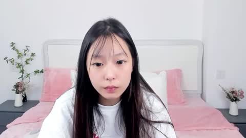 Snapshot of inadaphne chatting on 7, 7, 2026 Ina online show from 7, 7, 2026