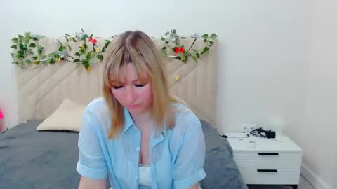 Snapshot of incredible_ariela chatting on 8, 5, 2026 incredible_ariela online show from 8, 5, 2026