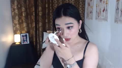 indestructabletrixie online show from 8, 1, 2025