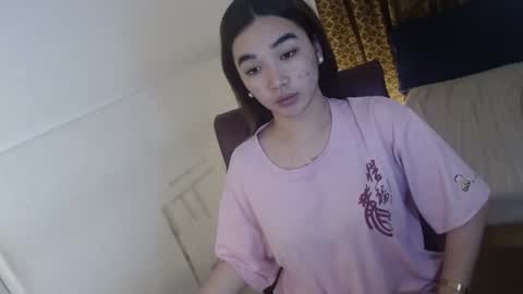 indestructabletrixie online show from 27, 3, 2026