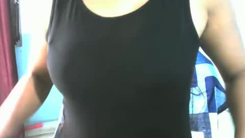 Snapshot of indiananu23 chatting on 2, 1, 2025 indiananu23 online show from 2, 1, 2025