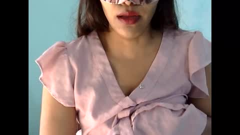 Snapshot of indiananu23 chatting on 11, 11, 2025 indiananu23 online show from 11, 11, 2025