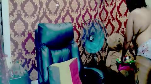 Snapshot of indiancatz2 chatting on 3, 4, 2026 anusha online show from 3, 4, 2026