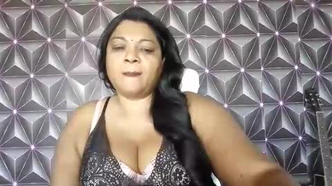 Snapshot of indiandelia chatting on 27, 5, 2026 indiandelia online show from 27, 5, 2026