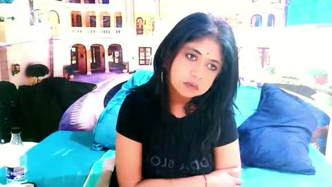 Mika online show from 28, 11, 2025