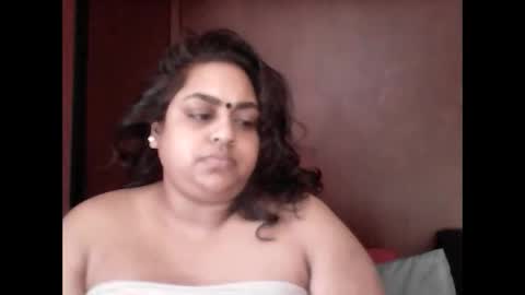 indianpooja1027 online show from 21, 4, 2026