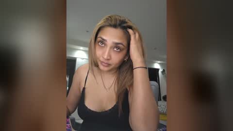 Snapshot of indianromance chatting on 15, 4, 2026 Yazmin online show from 15, 4, 2026