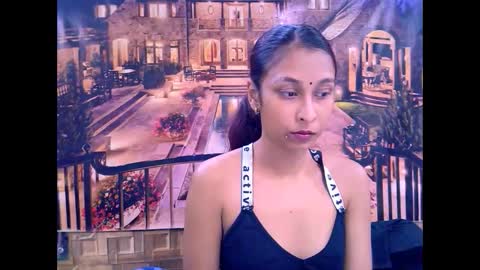 indiansexybutt4u2luv online show from 9, 5, 2026