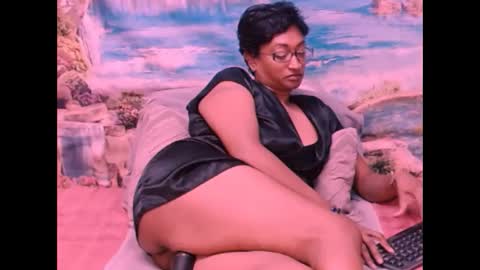 Snapshot of indianspicy69 chatting on 14, 1, 2025 Shreya online show from 14, 1, 2025