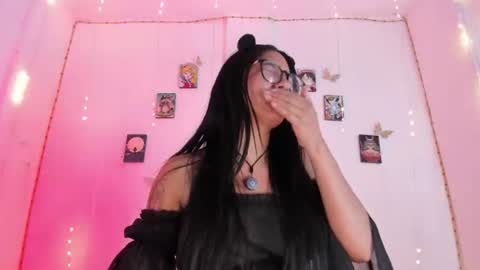 Snapshot of ineedmydaddy_ chatting on 25, 6, 2026 Luna online show from 25, 6, 2026