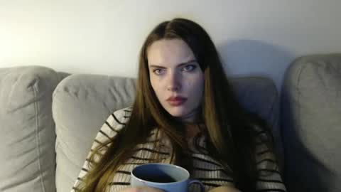 Sweet girl online show from 23, 1, 2025