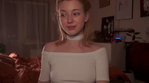 Snapshot of infinitysoul_ chatting on 18, 1, 2025 Alexa..  Inst     Fansly infinitysoul  online show from 18, 1, 2025