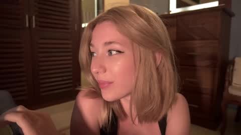 Snapshot of infinitysoul_ chatting on 4, 3, 2025 Alexa..  Inst     Fansly infinitysoul  online show from 4, 3, 2025