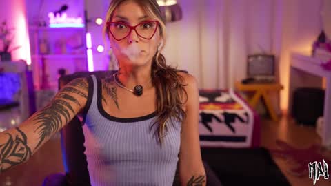 Snapshot of informal_ chatting on 10, 10, 2025 MAL ---  online show from 10, 10, 2025