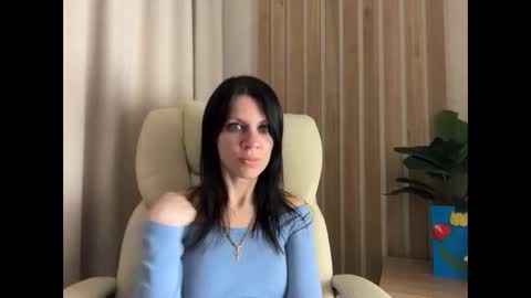 Snapshot of injaathome chatting on 29, 4, 2026 InjaAtHome online show from 29, 4, 2026