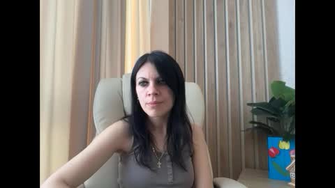 Snapshot of injaathome chatting on 5, 5, 2026 InjaAtHome online show from 5, 5, 2026