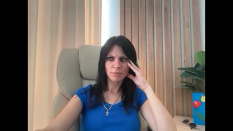 Snapshot of injaathome chatting on 16, 5, 2026 InjaAtHome online show from 16, 5, 2026