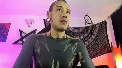 Snapshot of ink_u_buzz chatting on 24, 11, 2025 Dani online show from 24, 11, 2025