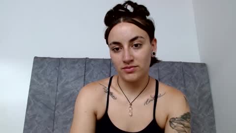 lyan onlyfans n linda online show from 13, 10, 2025