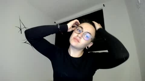 lyan onlyfans n linda online show from 4, 8, 2026