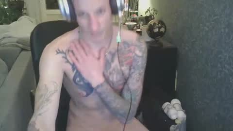 inkedsweed69 online show from 14, 4, 2026