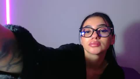 Abril online show from 4, 2, 2026