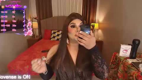 Snapshot of insatiablesexqueen chatting on 7, 11, 2025 tasha online show from 7, 11, 2025
