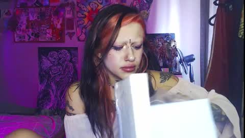 Snapshot of insunnity666 chatting on 2, 10, 2025 Insunnity666 online show from 2, 10, 2025