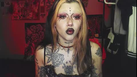 Snapshot of insunnity666 chatting on 17, 11, 2025 Insunnity666 online show from 17, 11, 2025